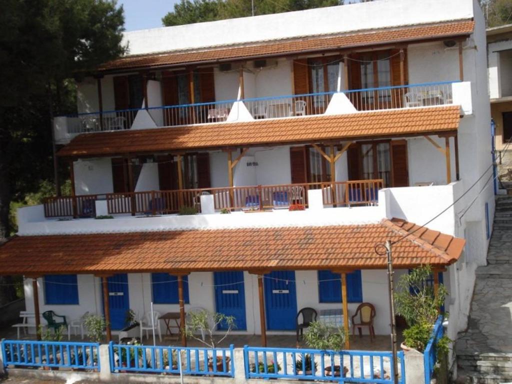 Ethra Hotel Patitiri  Exterior photo